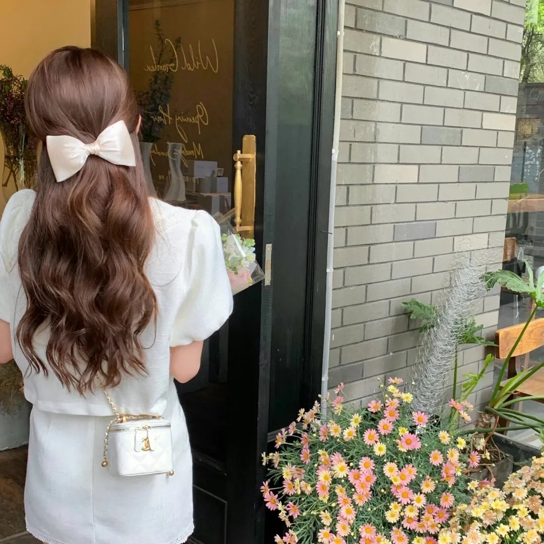 白衣校花与大长腿2